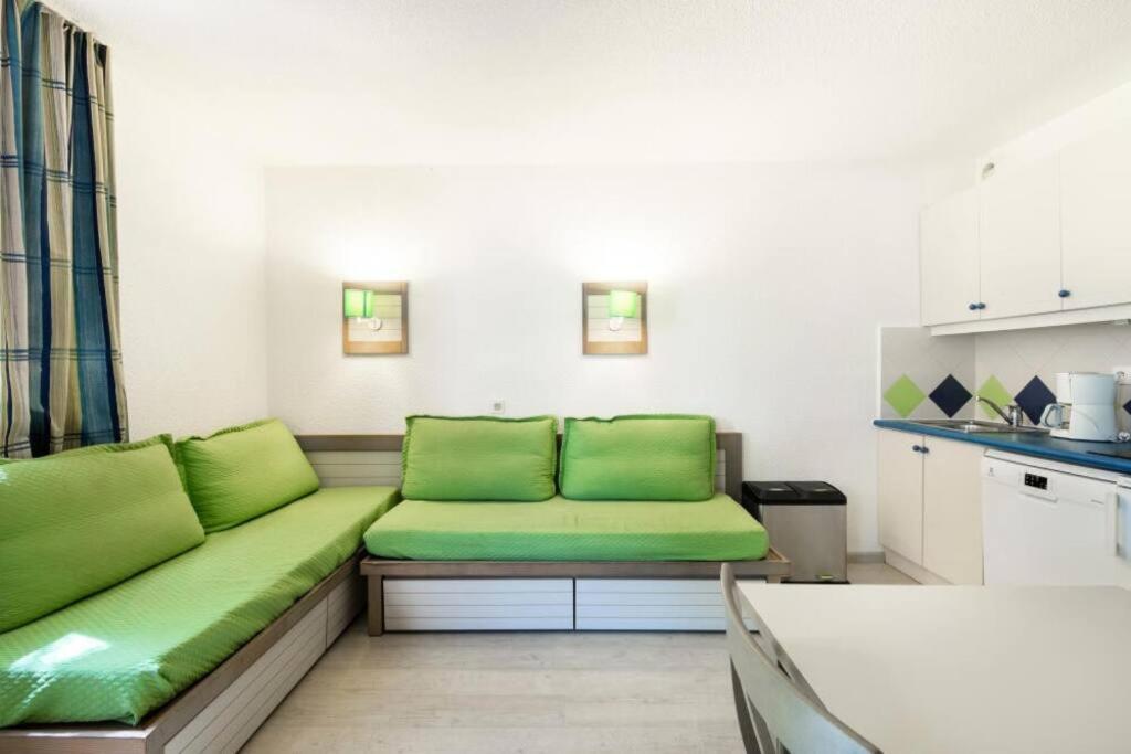Bel Appartement Vue Sur Piscine 1 Chambre Fermee Et 1 Espace Cabine Saint-Raphael  Ngoại thất bức ảnh
