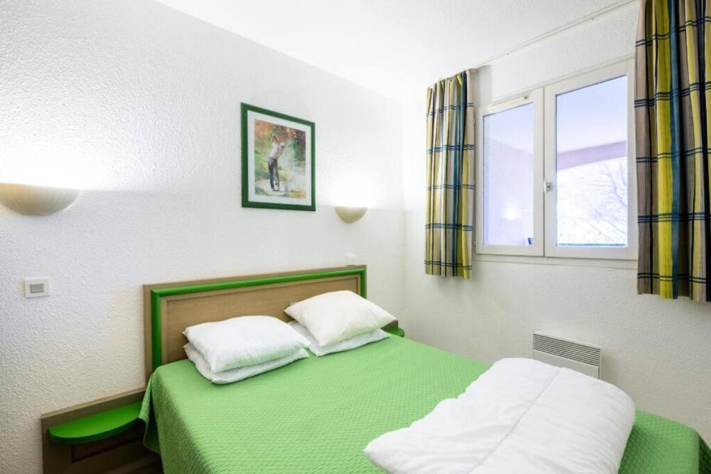 Bel Appartement Vue Sur Piscine 1 Chambre Fermee Et 1 Espace Cabine Saint-Raphael  Ngoại thất bức ảnh
