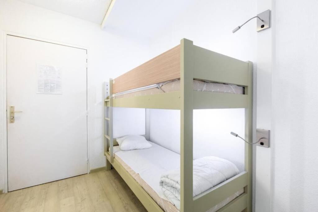 Bel Appartement Vue Sur Piscine 1 Chambre Fermee Et 1 Espace Cabine Saint-Raphael  Ngoại thất bức ảnh