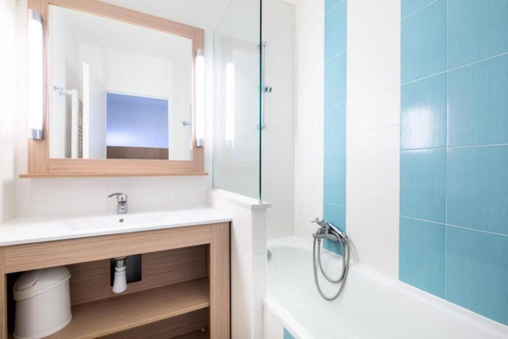Bel Appartement Vue Sur Piscine 1 Chambre Fermee Et 1 Espace Cabine Saint-Raphael  Ngoại thất bức ảnh